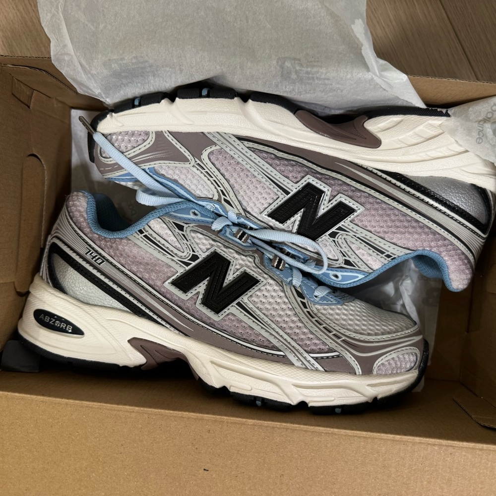 Brand new New Balances 740